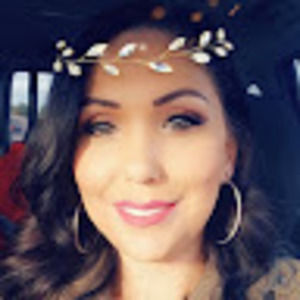 Meet your Posher, Yessenia